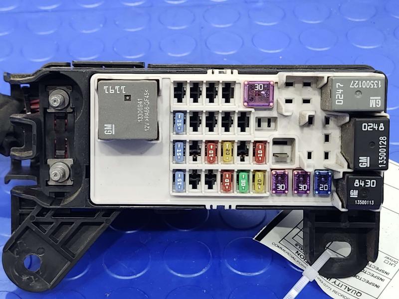 2015 Chevrolet Tahoe Cabin Fuse Box