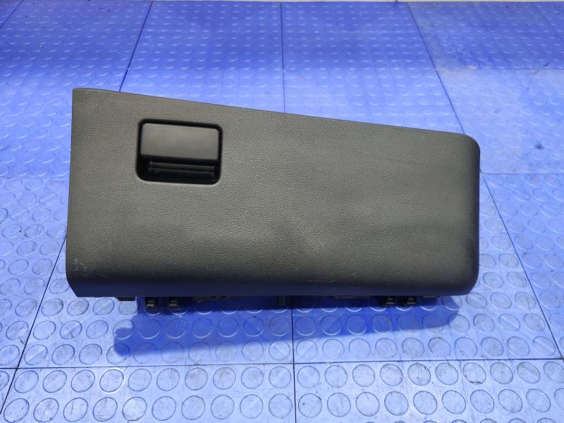 2017 Toyota Prius Glove Box