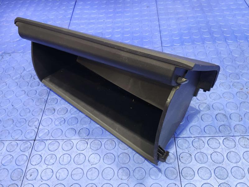 2017 Toyota Prius Glove Box