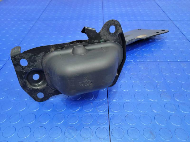 2009 Volkswagen Tiguan Lower Control Arm Rr