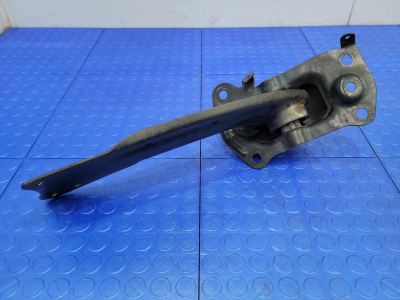 2009 Volkswagen Tiguan Lower Control Arm Rr