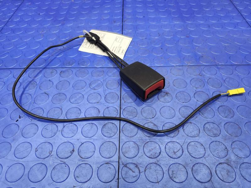 2012 Mercedes Sprinter Front Seat Belt