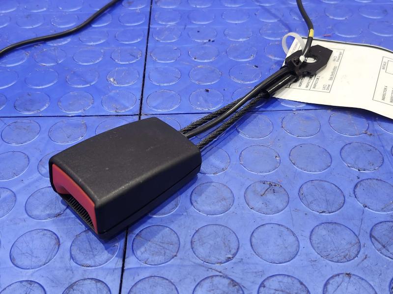 2012 Mercedes Sprinter Front Seat Belt