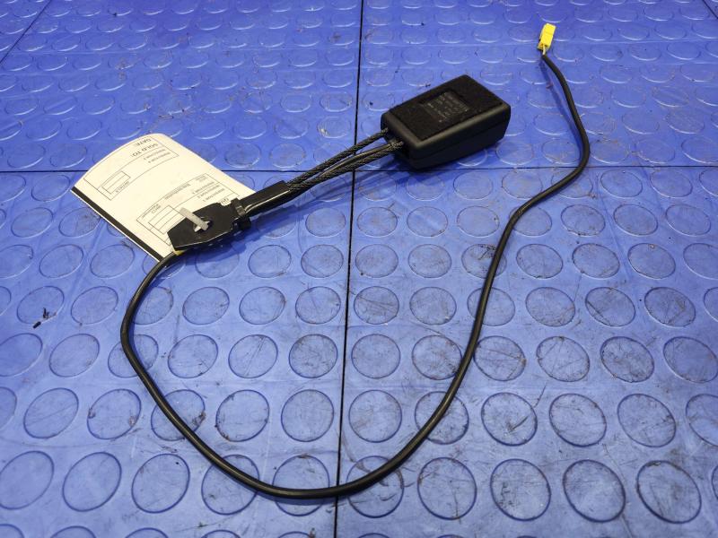 2012 Mercedes Sprinter Front Seat Belt