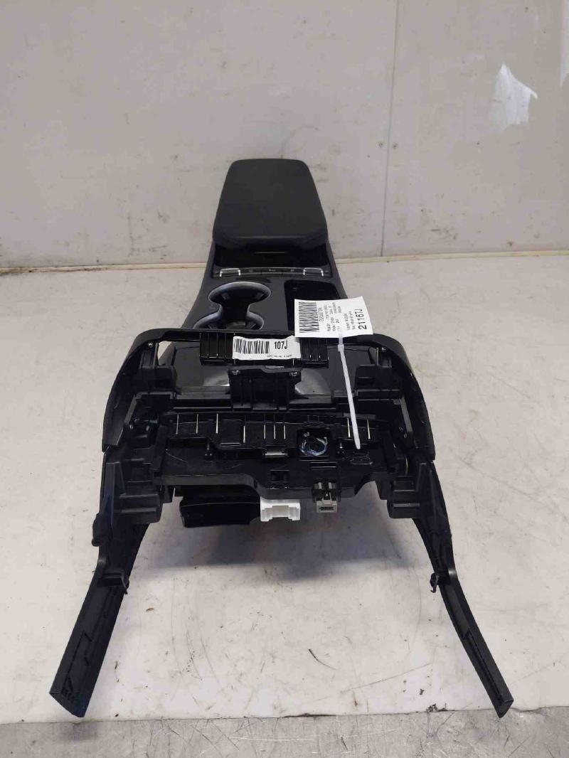 2018 2019 2020 Kia Stinger Center Console Assembly Black Leather (Shift by Cable Opt) OEM