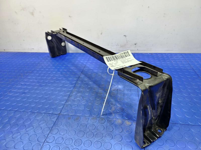 2014 Chrysler 300 Radiator Support