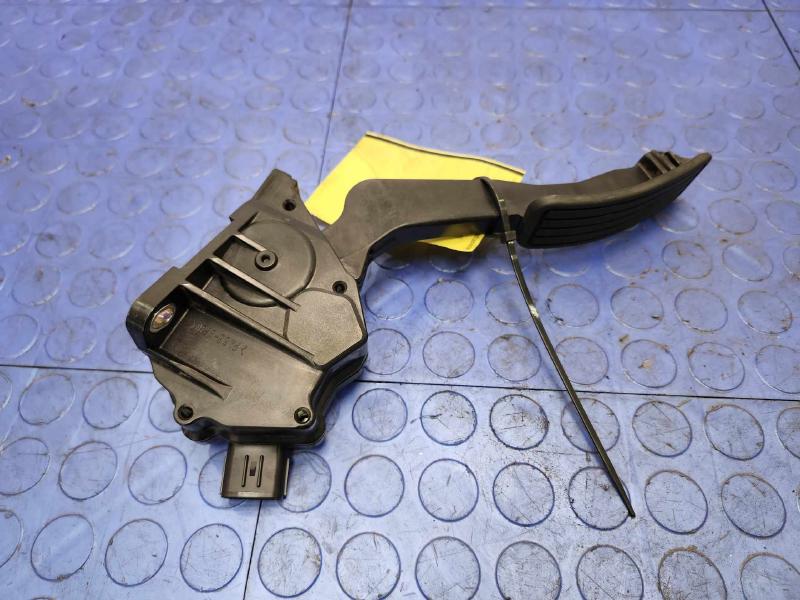 2015-2019 Subaru Legacy Outback Accelerator Pedal Genuine OEM Part 36010AL040