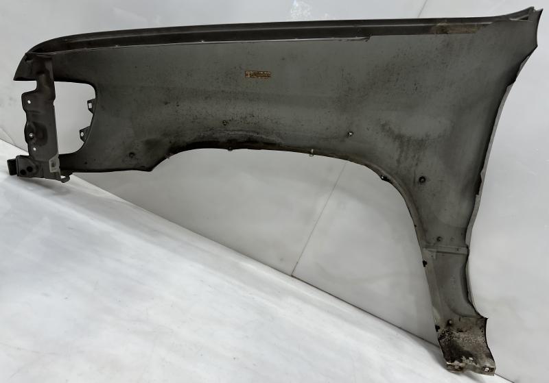 2001 Isuzu Trooper Fender