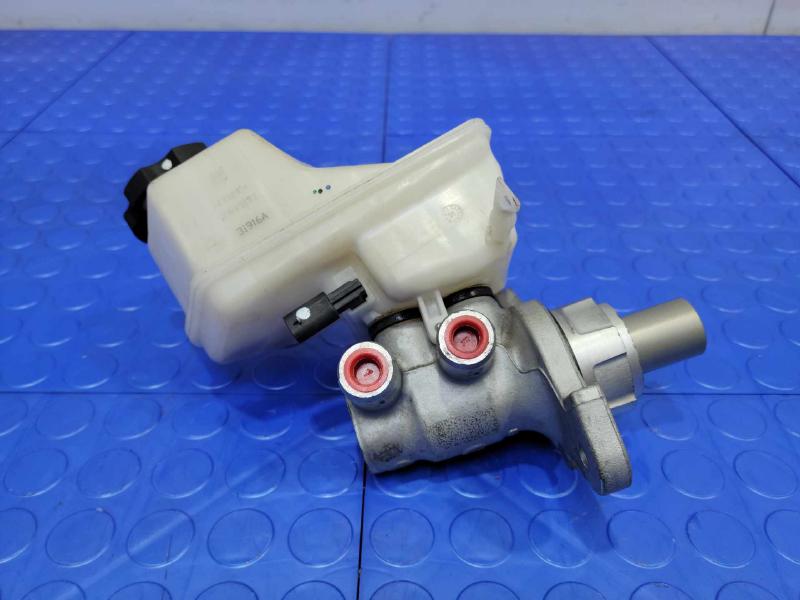 2017 Chevrolet Camaro Master Cylinder