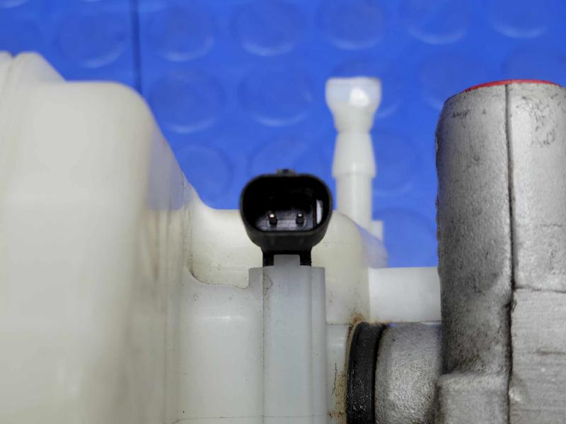 2017 Chevrolet Camaro Master Cylinder