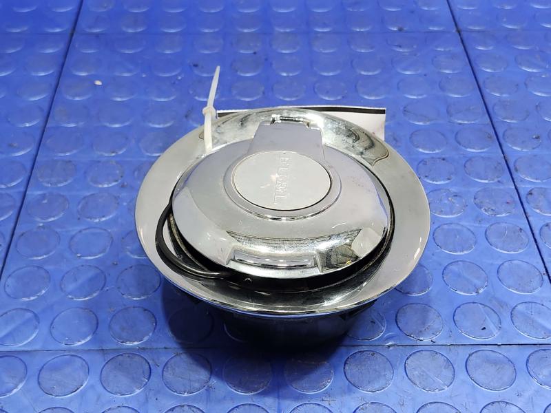2010 Dodge Challenger Fuel Tank Door