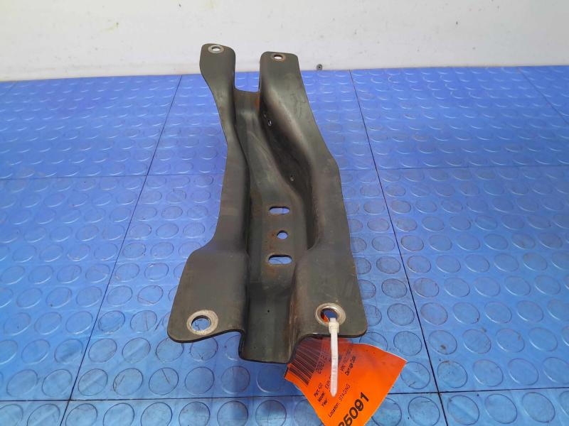 2001-2005 Ford Explorer Sport Trac 4x4 Automatic Transmission Crossmember OEM