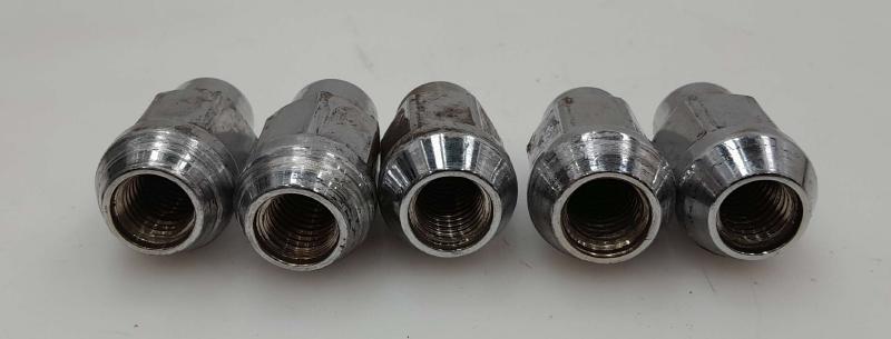2015 Ford Fusion Lug Nuts