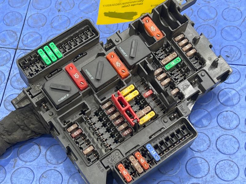 2016 MINI Cooper Cabin Fuse Box