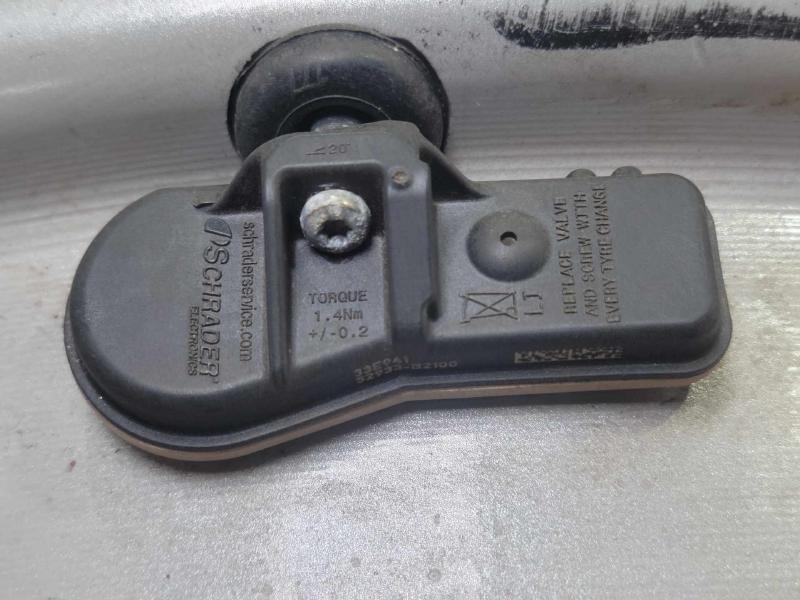 2016 Kia Sedona Wheel