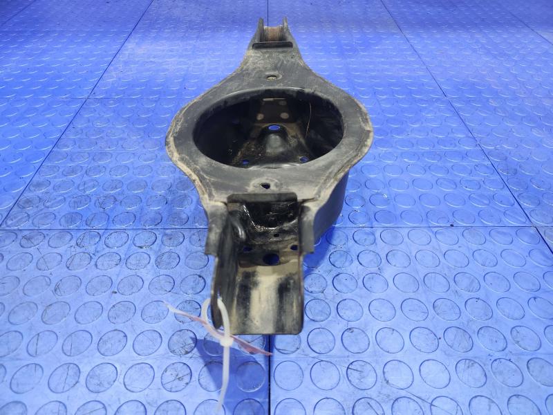 2013 Nissan Pathfinder Lower Control Arm Rr