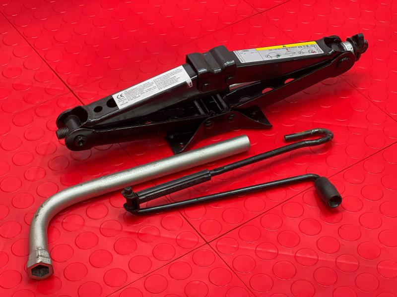 2015-2020 Audi A3 Spare Tire Tools Jack Kit Genuine OEM Parts 8V0011031B