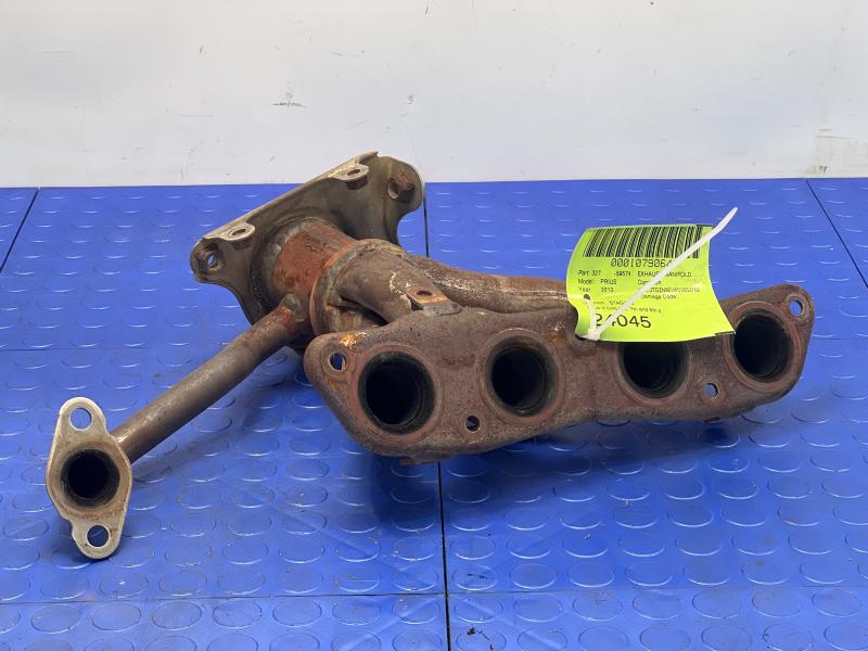 2013 Toyota Prius Exhaust Manifold