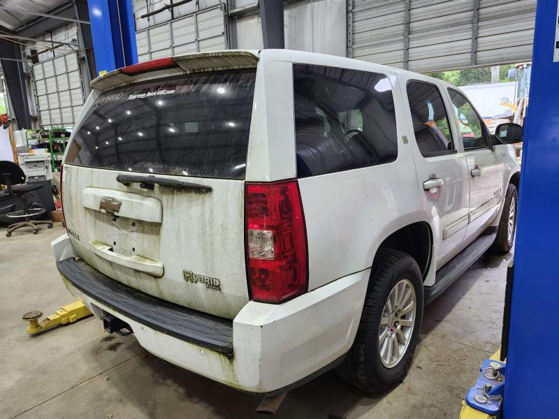 2009 Chevrolet Tahoe Fender Moulding