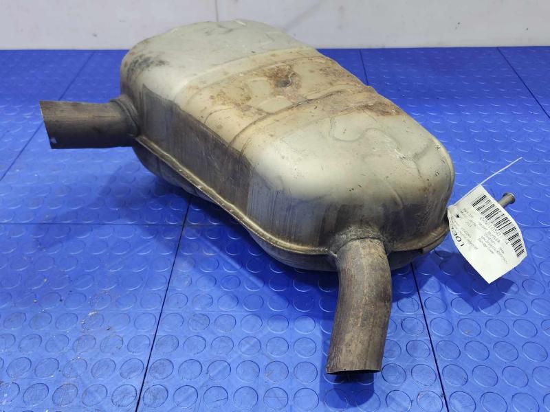 2013-2016 Volkswagen Jetta Hybrid Center Exhaust Muffler Genuine OEM 5C6253209M