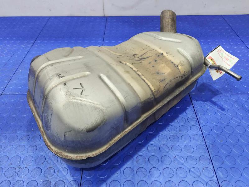 2013-2016 Volkswagen Jetta Hybrid Center Exhaust Muffler Genuine OEM 5C6253209M