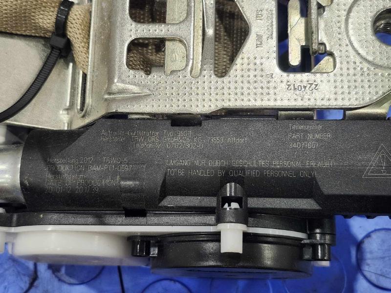 2012 Mercedes ML-Class Front Seat Belt