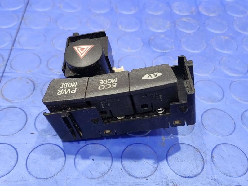 2010-2011 Toyota Prius Hazard Light Control Switch Genuine OEM 8401247021