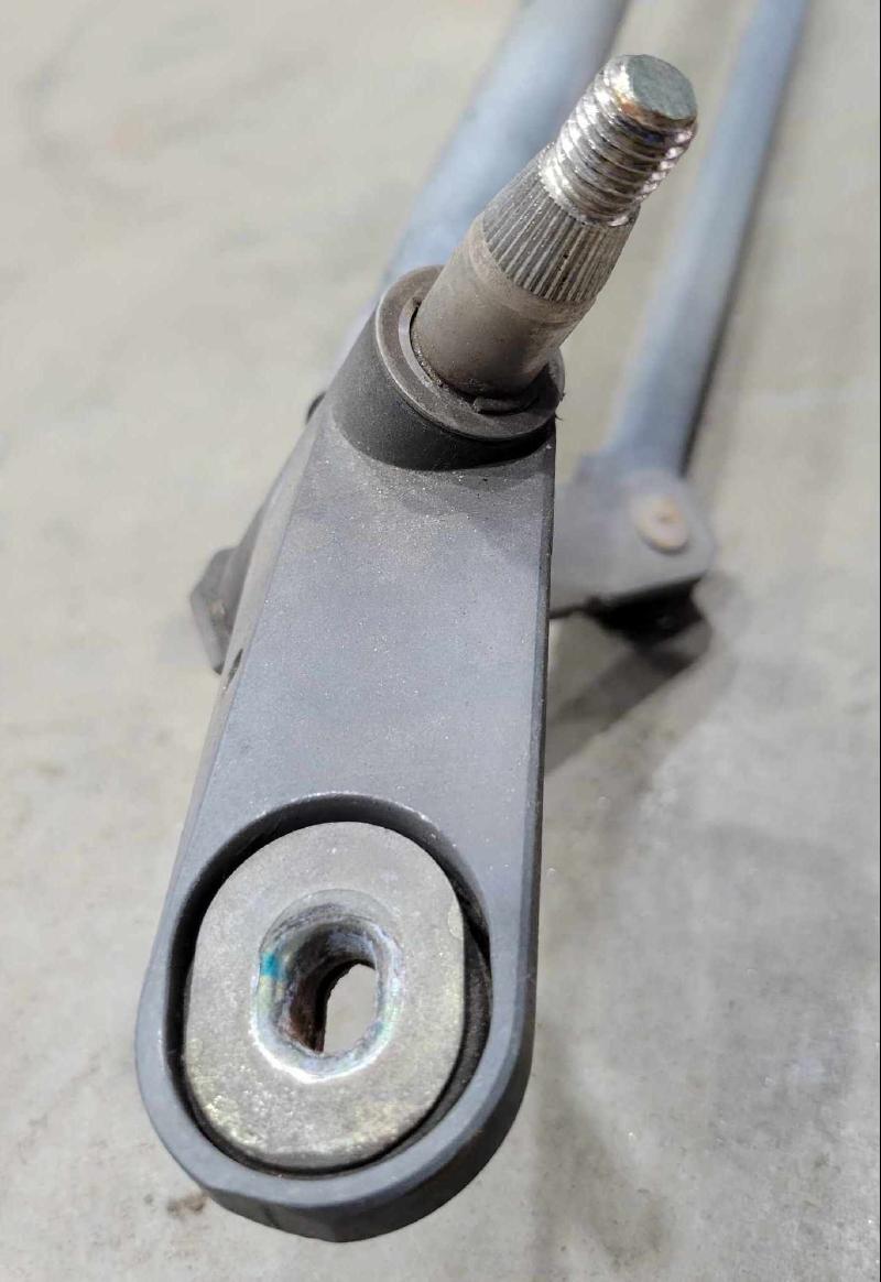 2004 Lincoln Navigator Wiper Motor Front