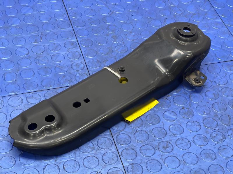 2020 Nissan Altima Lower Control Arm Rr