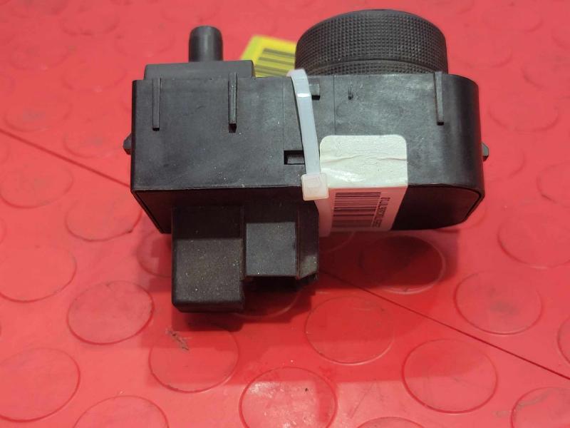 2008 Chevrolet Silverado 1500 Headlight Switch (Dash Mtd)