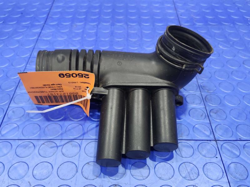 2013-2018 Volkswagen Jetta 1.4L Engine Air Intake Duct Genuine OEM 4E129651C