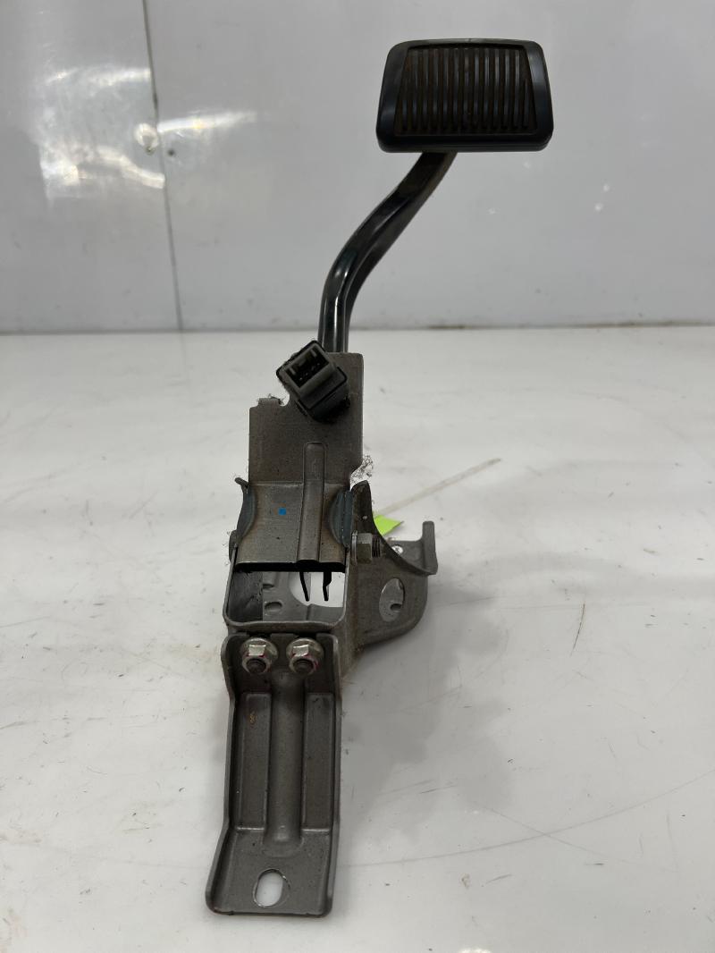 2016 - 2018 Hyundai Elantra Sedan Brake Pedal Assembly OEM 32800-F2200