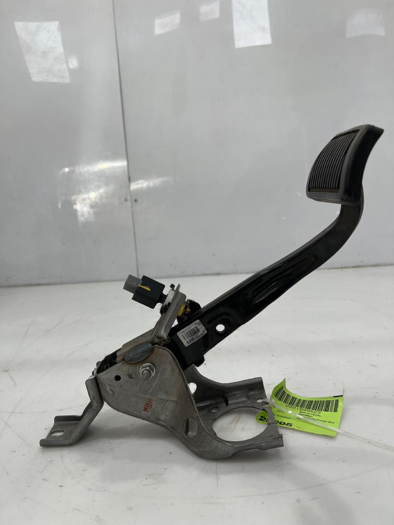 2016 - 2018 Hyundai Elantra Sedan Brake Pedal Assembly OEM 32800-F2200