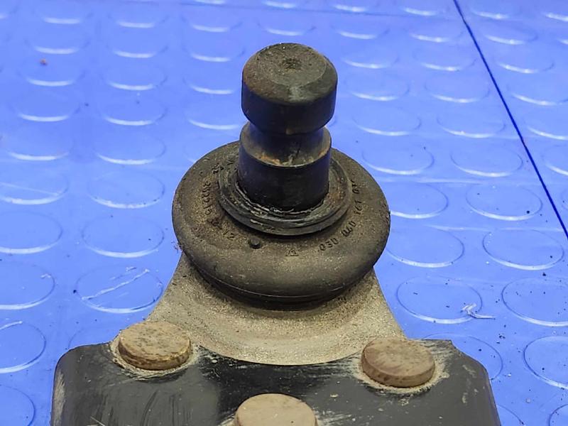 2012 Volvo XC60 Lower Control Arm Front