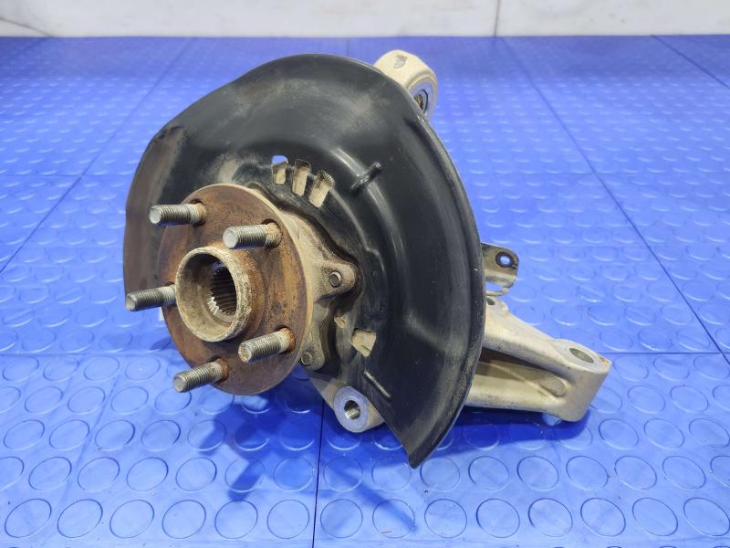 2013 Toyota Prius Spindle Knuckle Front