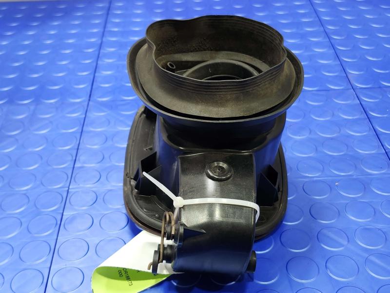 2013 Ford Fusion Fuel Tank Door
