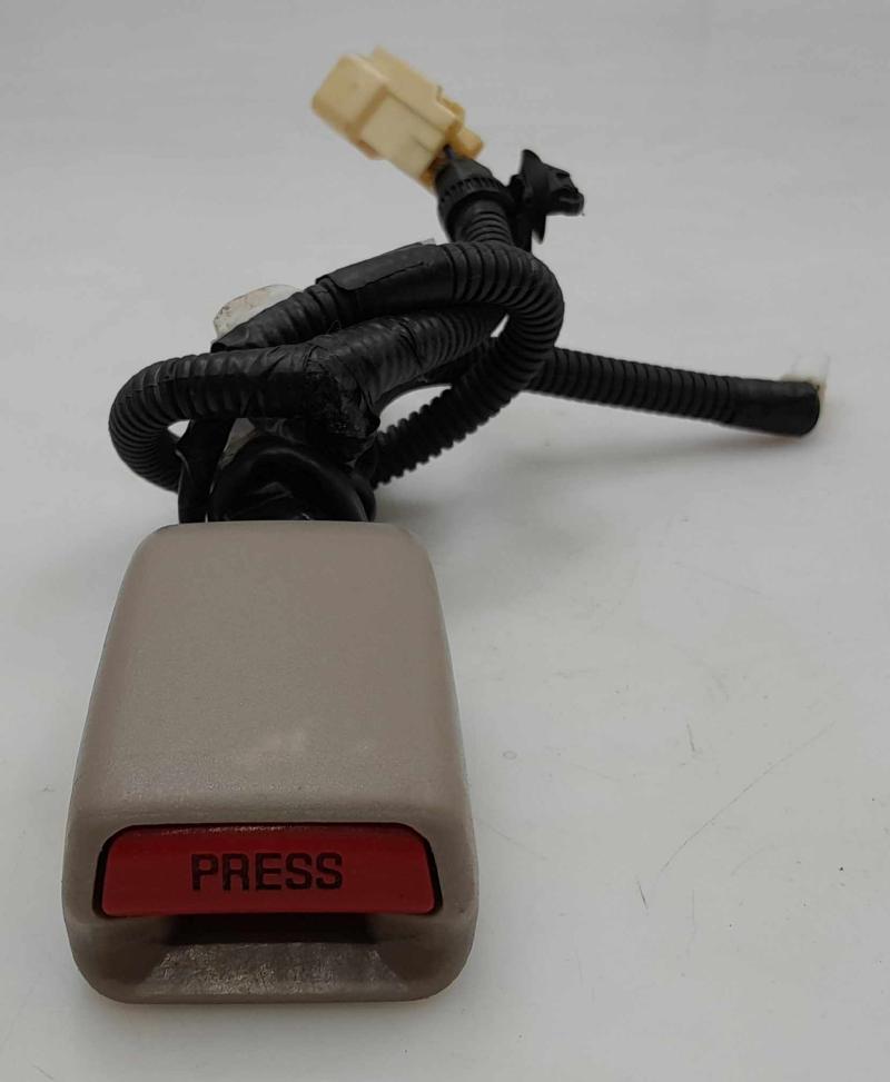 2004 Toyota 4Runner Front Seat Belt