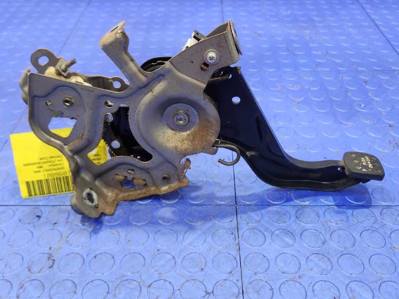 2016-2022 Toyota Prius 1.8L Parking Brake Control Pedal Lever Assembly OEM 46250-33010