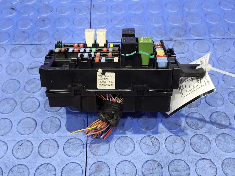 2014 Chevrolet Spark Cabin Fuse Box
