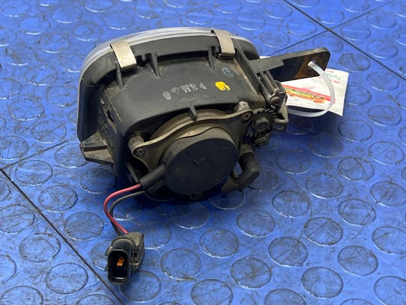 2000-2002 Mitsubishi Eclipse Fog Light Assembly LH Driver Side OEM MR496323