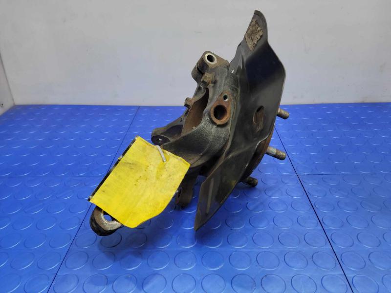 2013 Hyundai Santa Fe Spindle Knuckle Front