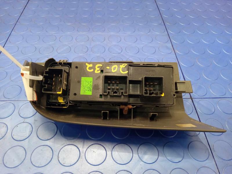 2002 Ford Explorer Door Switch Front