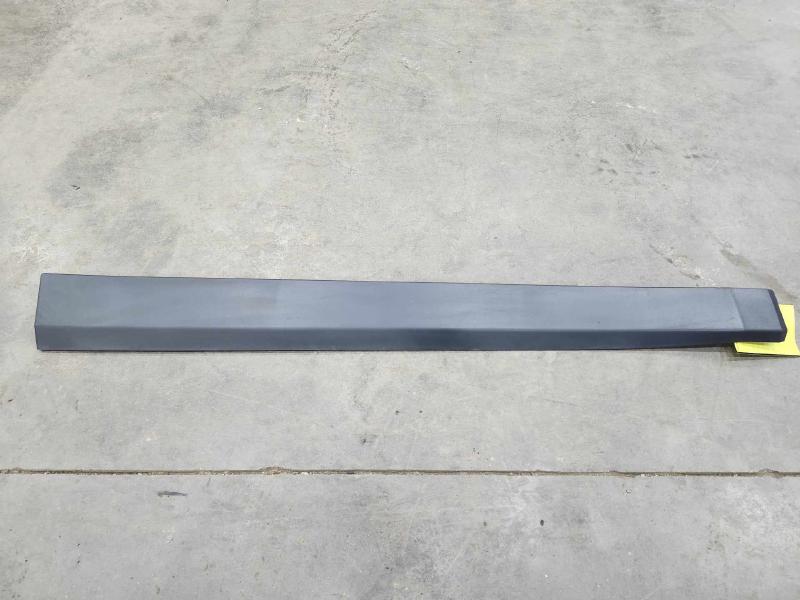 2018 Jeep Compass Front Door Moulding