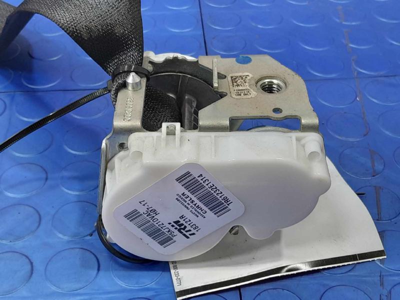 2012 Jeep Liberty Rear Seat Belt