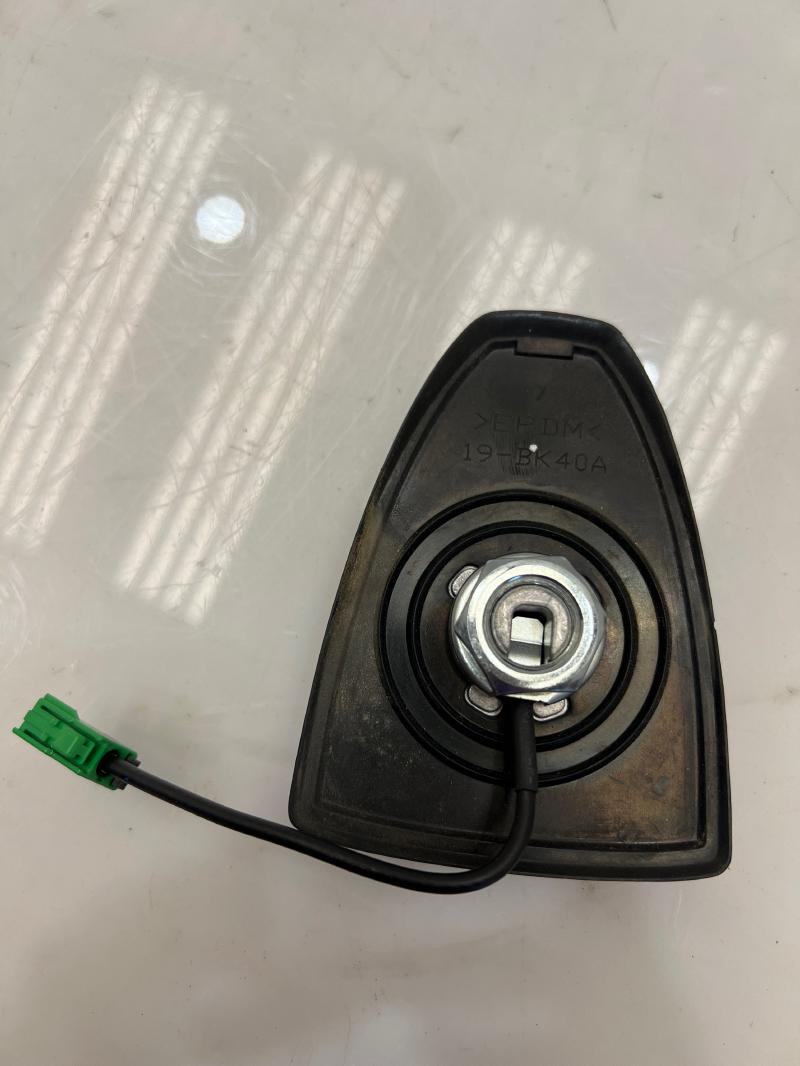 2013 - 2019 Nissan Sentra GPS Navigation Antenna Assembly Silver K23 OEM 25975-3RA0A