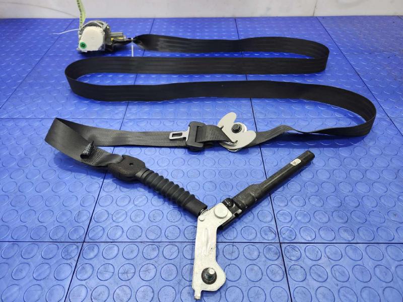 2014 Hyundai Santa Fe Front Seat Belt