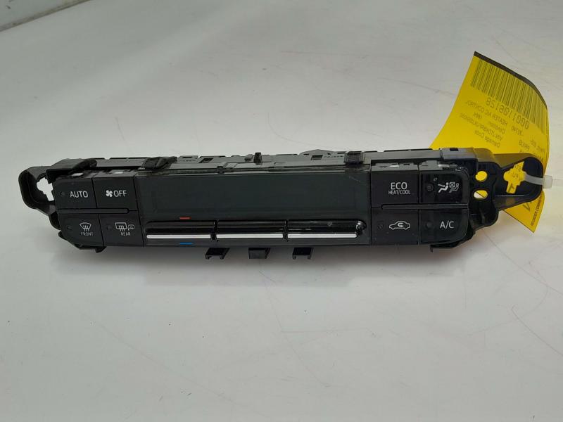2018 Toyota Prius Heater A/C Control