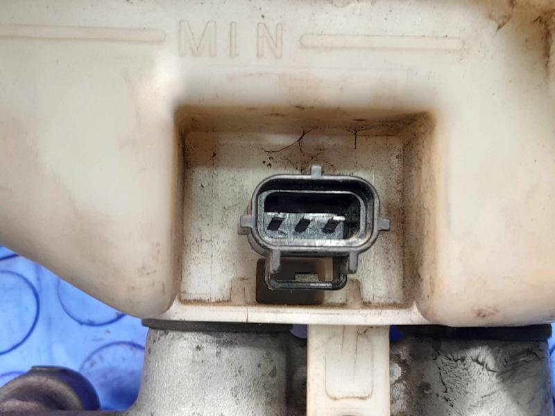 2011-2012 Ford F-250 F-350 Brake Master Cylinder Assembly Genuine OEM BC3Z2140A