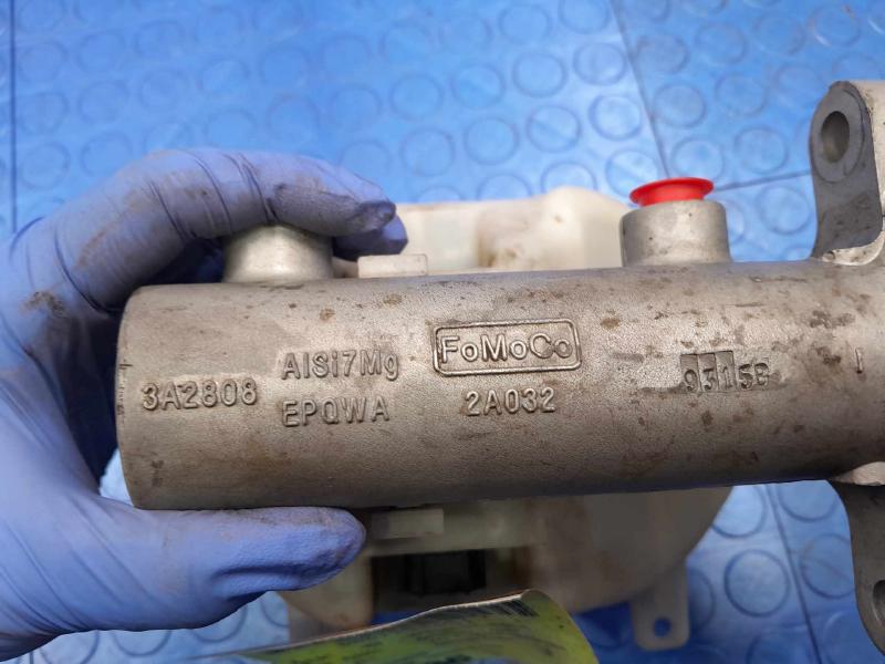 2011-2012 Ford F-250 F-350 Brake Master Cylinder Assembly Genuine OEM BC3Z2140A