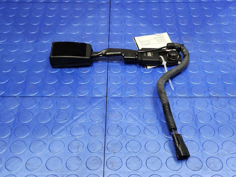 2014 Ford Focus Front Seat Belt